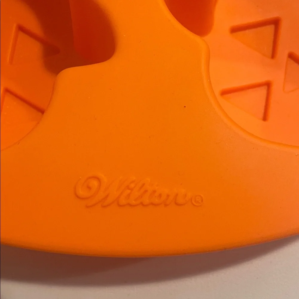 Wilton Jack-O'-Lantern Silicone Mold
